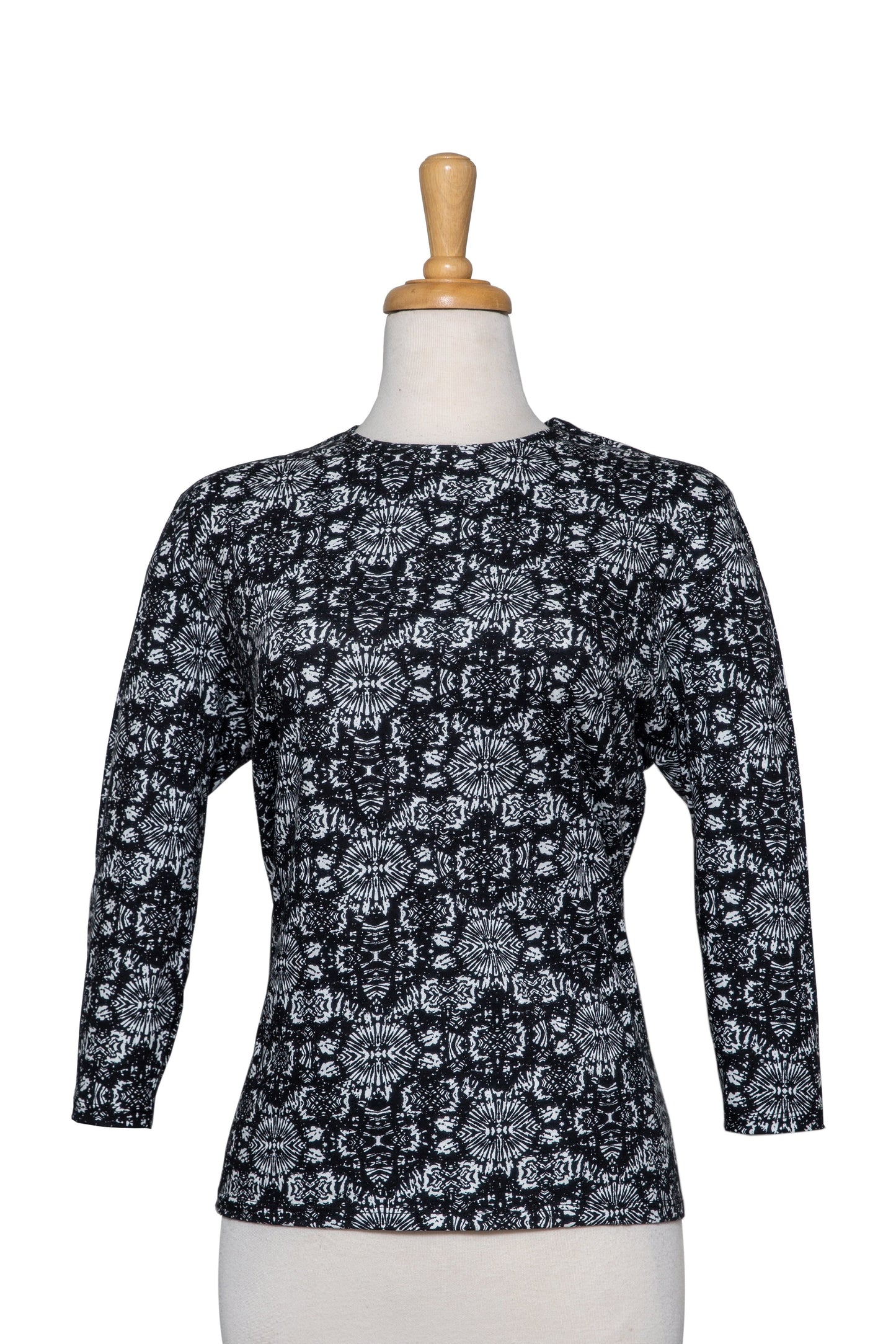Plus Size Black and White Ethnic Print 3/4 Sleeve Cotton Top